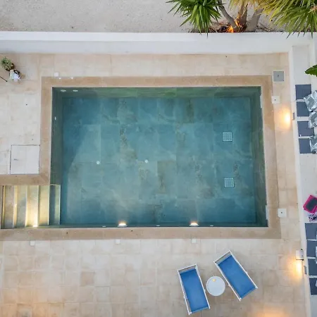 Artana Villa Razata