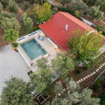 Artana Villa *
