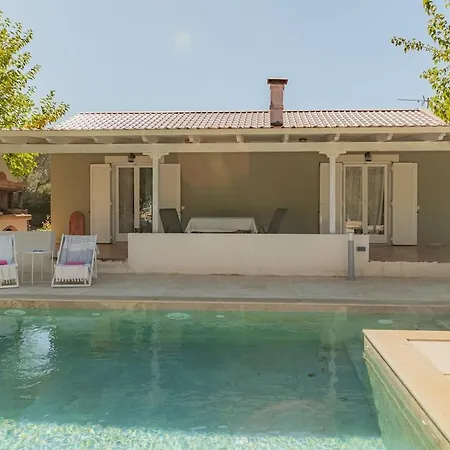Artana Villa *